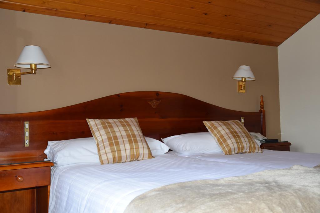 Hotel Roca Альп Екстер'єр фото